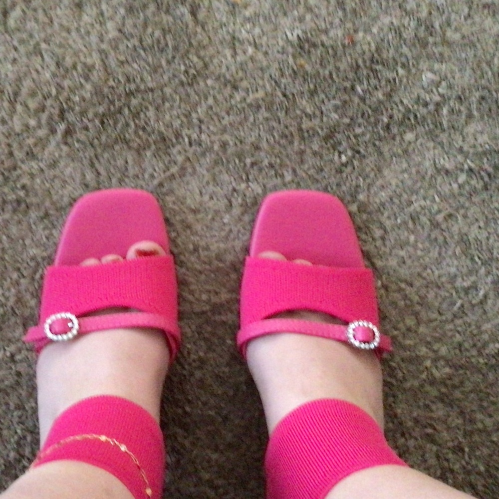 Newbella hot pink kitten heels